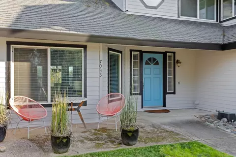 7033 Pine View Dr, Folsom, CA 95630 photo 3