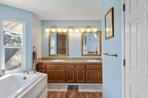 7033 Pine View Dr, Folsom, CA 95630 photo 25