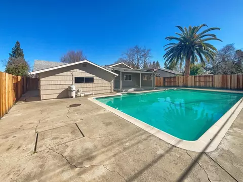 Exterior - 5735 Hesper Way, Carmichael, CA 95608 photo 4 of 4
