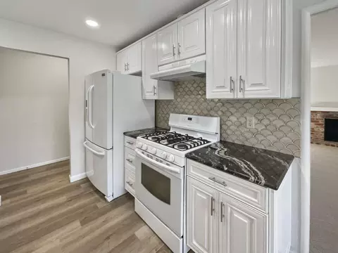 Kitchen - 5735 Hesper Way, Carmichael, CA 95608 photo 3 of 3