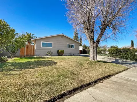 Exterior - 5735 Hesper Way, Carmichael, CA 95608 photo 3 of 4