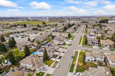 View/Area - 392 Tornga Dr, Ripon, CA 95366 photo 8 of 10