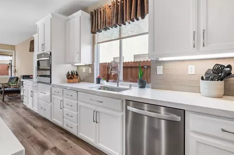 Kitchen - 392 Tornga Dr, Ripon, CA 95366 photo 4 of 7