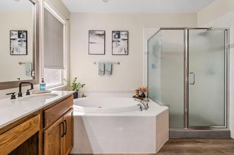 Bath - 392 Tornga Dr, Ripon, CA 95366 photo 1 of 3