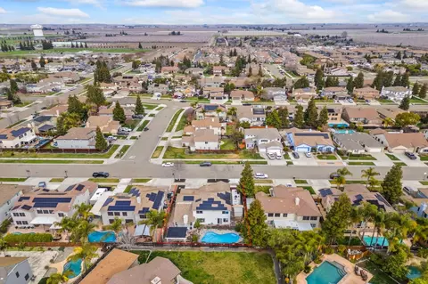 View/Area - 392 Tornga Dr, Ripon, CA 95366 photo 9 of 10