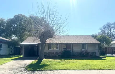 9204 Grove St, Elk Grove, CA 95624