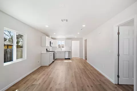744 W 12th St, Merced, CA 95341 photo 9