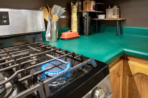 Kitchen - 17293 Perimeter Rd, Grass Valley, CA 95949 photo 4 of 6