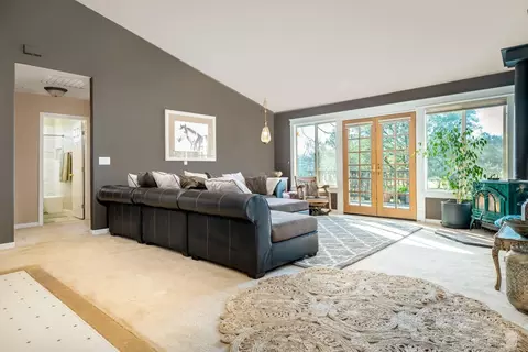 Living - 17293 Perimeter Rd, Grass Valley, CA 95949 photo 1 of 4