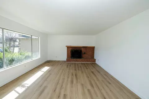 Living - 701 Meadowlark Dr, Turlock, CA 95382 photo 2 of 11