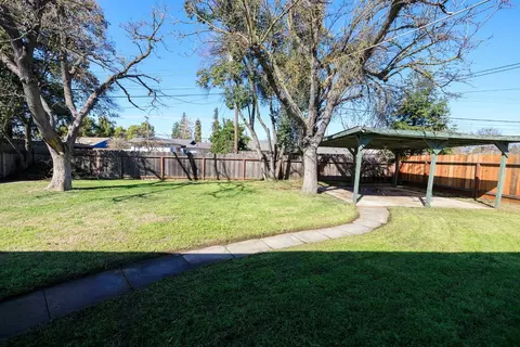 Exterior - 701 Meadowlark Dr, Turlock, CA 95382 photo 16 of 16