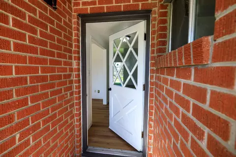 Entry Way - 701 Meadowlark Dr, Turlock, CA 95382 photo 1 of 2