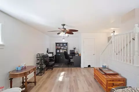 Entry Way - 406 N Gratton Rd, Turlock, CA 95380 photo 2 of 2