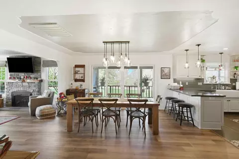 Dining - 406 N Gratton Rd, Turlock, CA 95380 photo 1 of 3