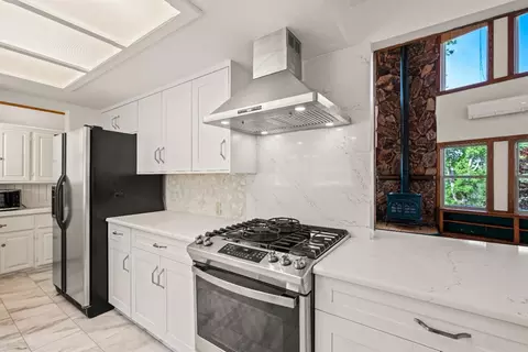 Kitchen - 1502 Arrowbee Dr, Placerville, CA 95667 photo 2 of 2