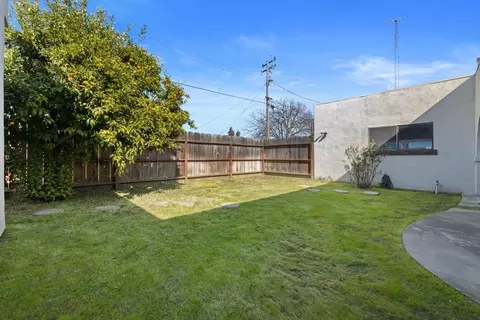 Exterior - 591 E Tuolumne Rd, Turlock, CA 95382 photo 7 of 8