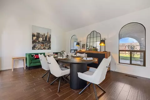 Dining - 591 E Tuolumne Rd, Turlock, CA 95382 photo 1 of 4