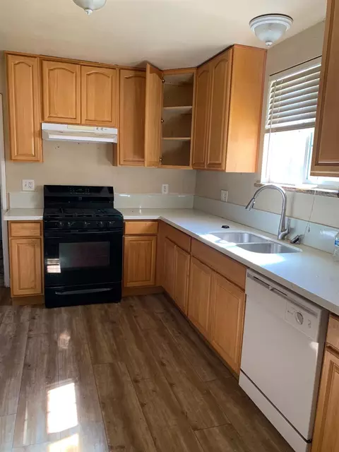 Kitchen - 6436 Elder Creek Rd, Sacramento, CA 95824 photo 1 of 3