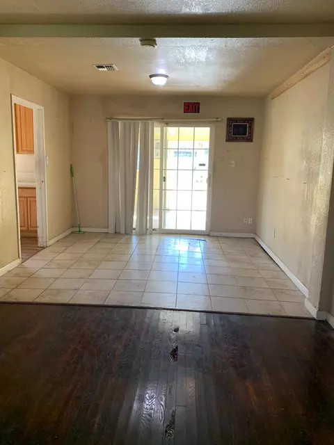 Living - 6436 Elder Creek Rd, Sacramento, CA 95824 photo 2 of 3