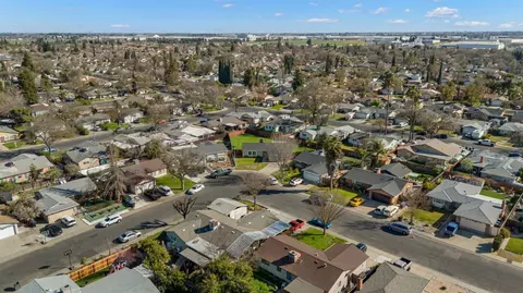 3052 Freedom Ln, Modesto, CA 95354 photo 27