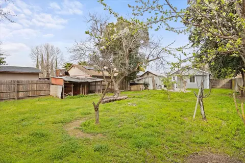 Exterior - 9744 N St, Live Oak, CA 95953 photo 2 of 5