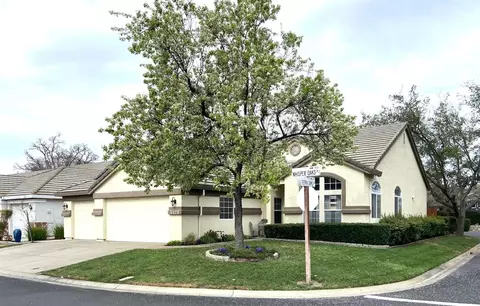 5128 Whisper Oaks Ln, Carmichael, CA 95608 photo 1
