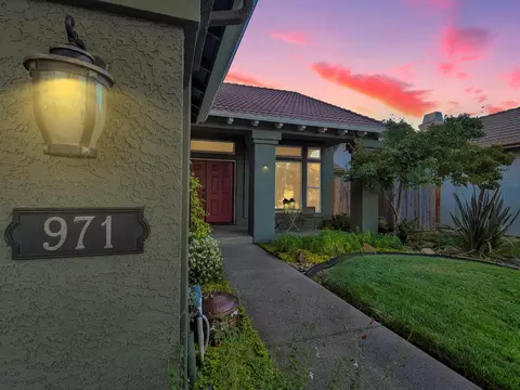 Exterior - 971 Ranch Rd, Galt, CA 95632 photo 3 of 32