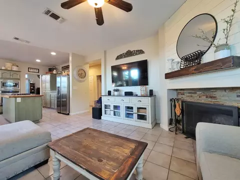 Living - 971 Ranch Rd, Galt, CA 95632 photo 2 of 2