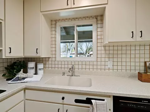 1114 Cornell Dr, Davis, CA 95616 photo 12