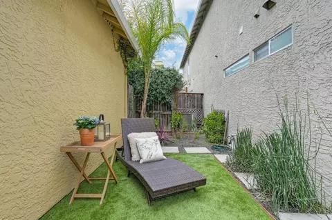 Exterior - 2300 Fallwater Ln, Carmichael, CA 95608 photo 2 of 5