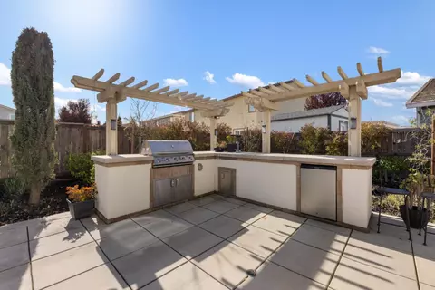 Exterior - 2544 Avalon Ln, Manteca, CA 95337 photo 5 of 12