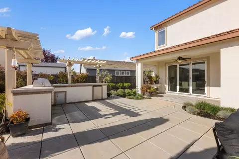 Exterior - 2544 Avalon Ln, Manteca, CA 95337 photo 4 of 12