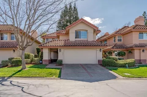 105 Iron Mountain Ct, Folsom, CA 95630