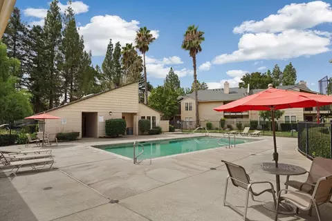 Exterior - 2401 Eilers Ln #805, Lodi, CA 95242 photo 10 of 14
