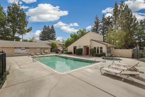 Exterior - 2401 Eilers Ln #805, Lodi, CA 95242 photo 11 of 14