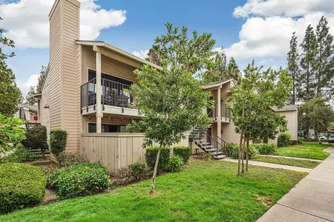 Exterior - 2401 Eilers Ln #805, Lodi, CA 95242 photo 5 of 14