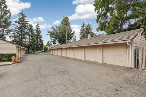 Exterior - 2401 Eilers Ln #805, Lodi, CA 95242 photo 14 of 14