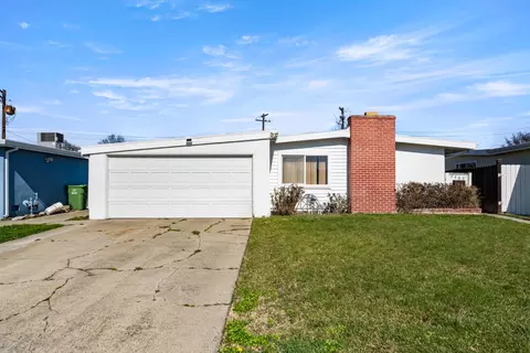 8869 Halverson Dr, Elk Grove, CA 95624