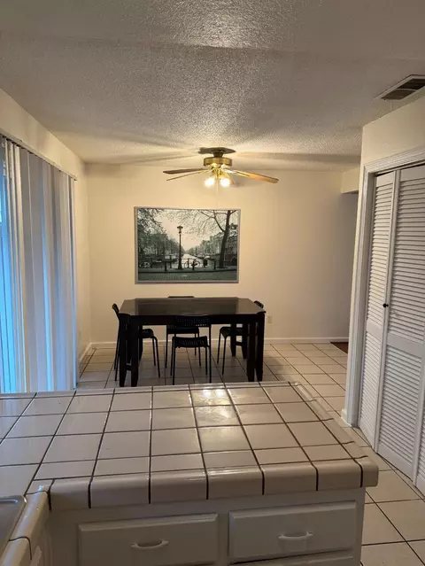 6347 Seyferth Way, Sacramento, CA 95823