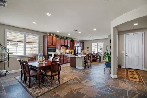 Entry Way - 2649 Bellchase Dr, Manteca, CA 95336 photo 4 of 8