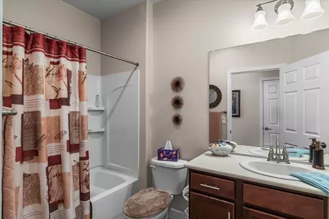 Bath - 2649 Bellchase Dr, Manteca, CA 95336 photo 3 of 3