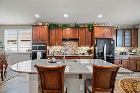 Kitchen - 2649 Bellchase Dr, Manteca, CA 95336 photo 2 of 6