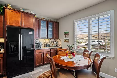 Kitchen - 2649 Bellchase Dr, Manteca, CA 95336 photo 5 of 6