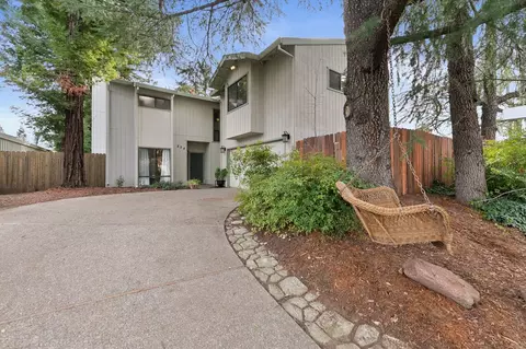 Exterior - 824 Malaga Ave, Davis, CA 95616 photo 3 of 12