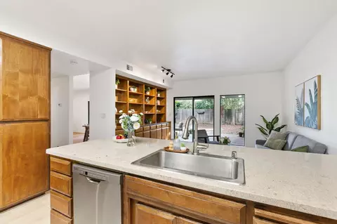 Kitchen - 824 Malaga Ave, Davis, CA 95616 photo 3 of 7