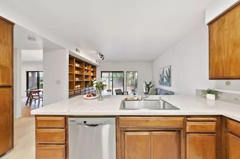 Kitchen - 824 Malaga Ave, Davis, CA 95616 photo 4 of 7