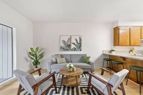 Living - 824 Malaga Ave, Davis, CA 95616 photo 6 of 9