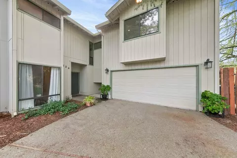 Exterior - 824 Malaga Ave, Davis, CA 95616 photo 4 of 12