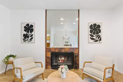Living - 824 Malaga Ave, Davis, CA 95616 photo 2 of 9