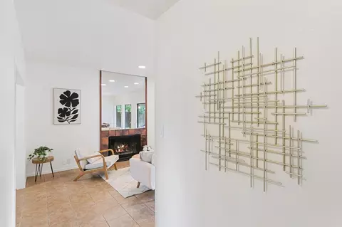Entry Way - 824 Malaga Ave, Davis, CA 95616 photo 4 of 7